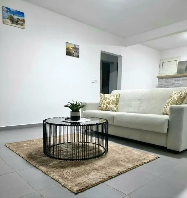 Appartement Pye Koko Lamentin 0*,